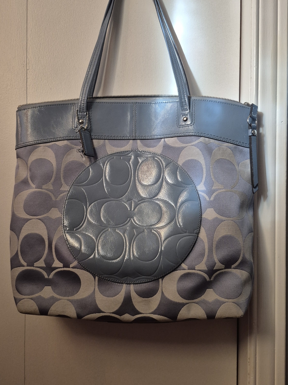 NWoT COACH Gray Signature Pattern Tote Bag - Leather Trim